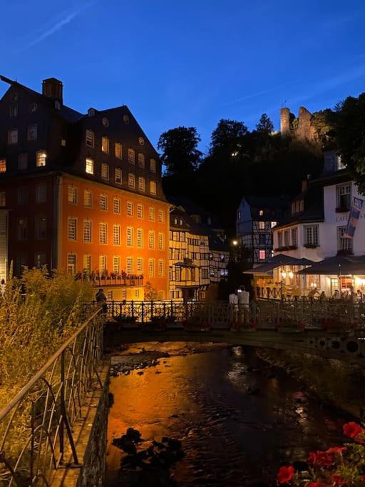 Hueftgold Schlafen & Wohnen Lejlighed Monschau Eksteriør billede