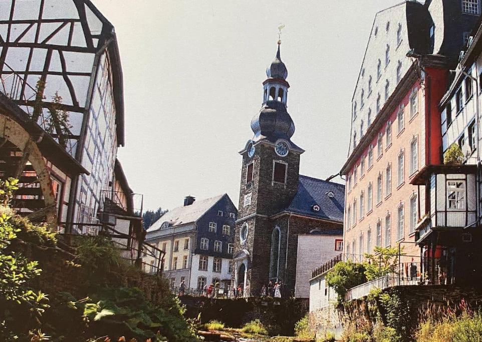 Hueftgold Schlafen & Wohnen Lejlighed Monschau Eksteriør billede